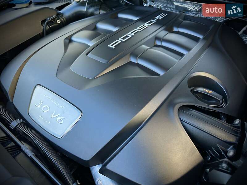 Внедорожник / Кроссовер Porsche Cayenne 2014 в Ивано-Франковске