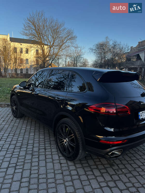 Внедорожник / Кроссовер Porsche Cayenne 2014 в Коломые