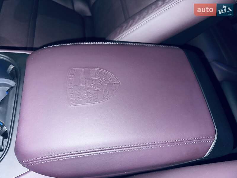 Внедорожник / Кроссовер Porsche Cayenne 2023 в Одессе