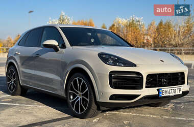 Позашляховик / Кросовер Porsche Cayenne 2022 в Києві