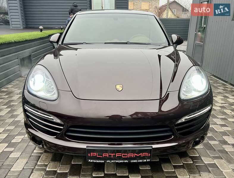 Внедорожник / Кроссовер Porsche Cayenne 2013 в Киеве