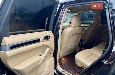 Позашляховик / Кросовер Porsche Cayenne 2013 в 
