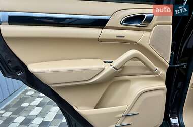 Позашляховик / Кросовер Porsche Cayenne 2013 в 