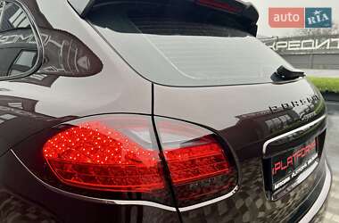 Позашляховик / Кросовер Porsche Cayenne 2013 в 