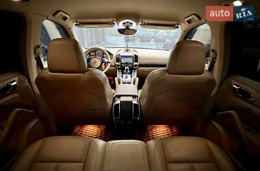 Позашляховик / Кросовер Porsche Cayenne 2013 в 