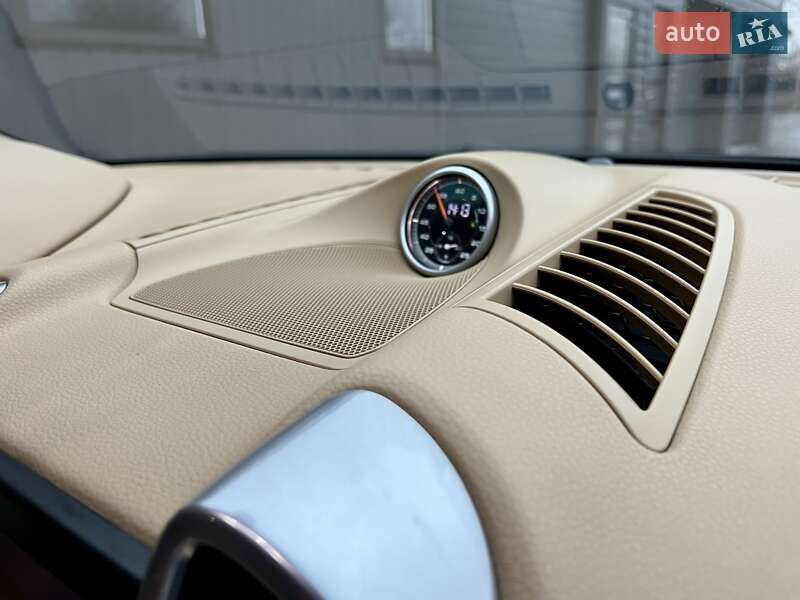 Внедорожник / Кроссовер Porsche Cayenne 2013 в Киеве