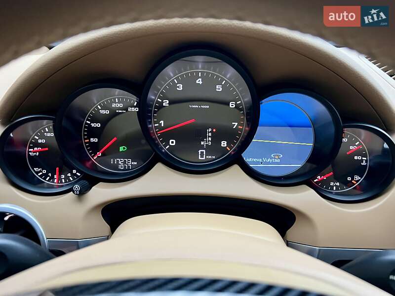 Внедорожник / Кроссовер Porsche Cayenne 2013 в Киеве