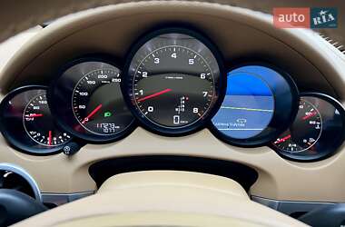 Позашляховик / Кросовер Porsche Cayenne 2013 в 