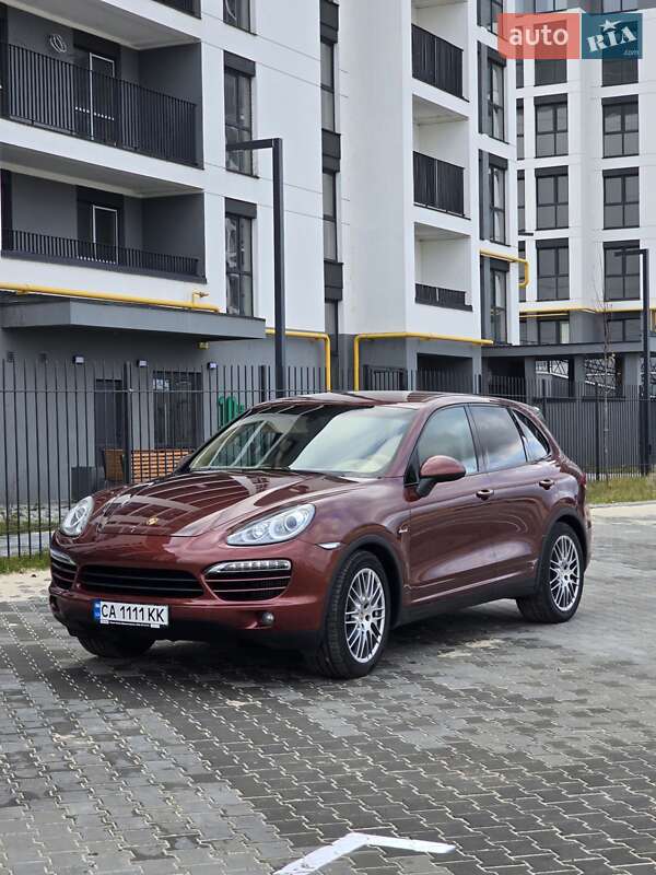 Позашляховик / Кросовер Porsche Cayenne 2011 в Черкасах фото 5 Позашляховик / Кросовер Porsche Cayenne 2011 в Черкасах