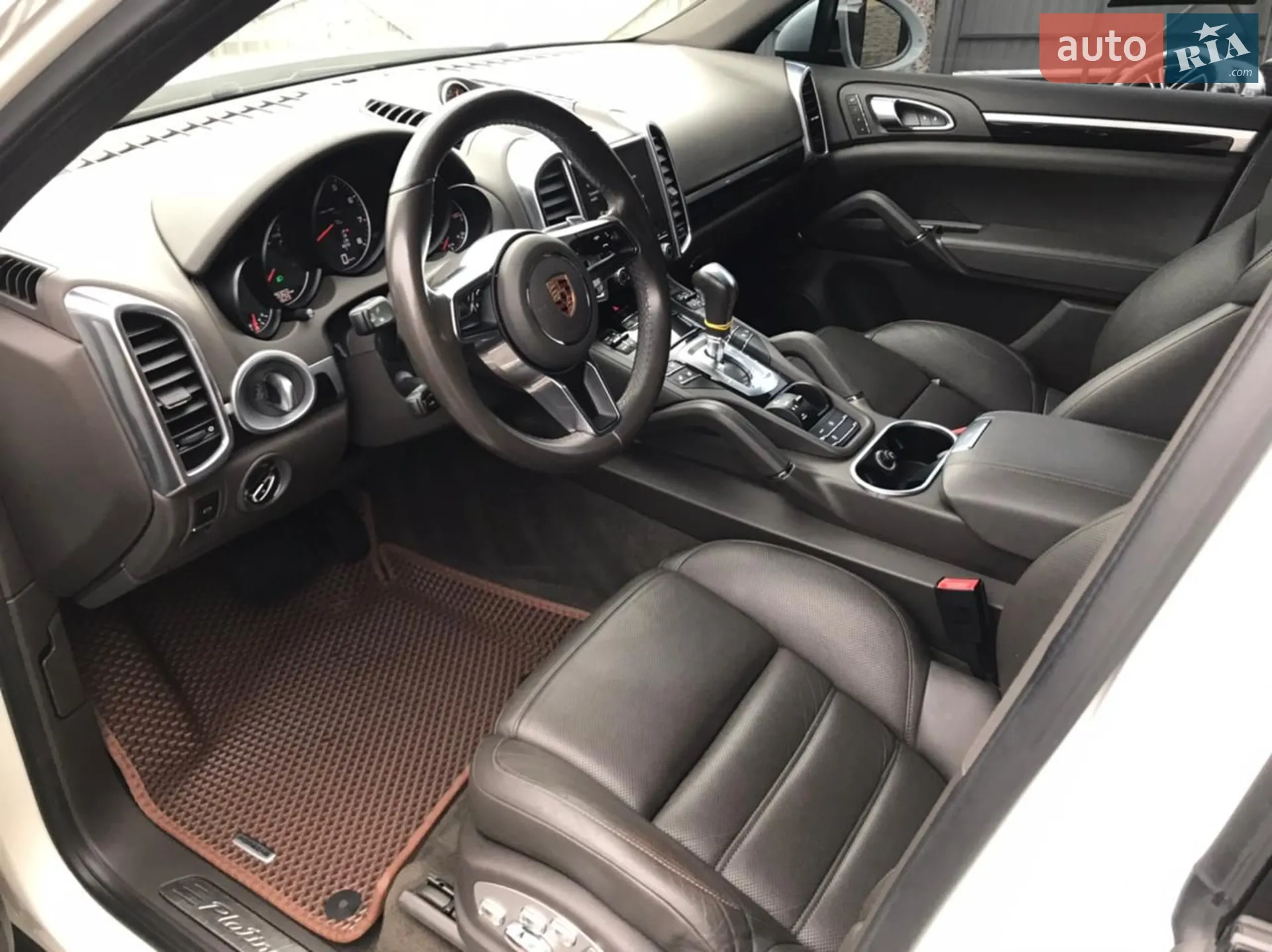 2017 Porsche Cayenne - мініатюра 9