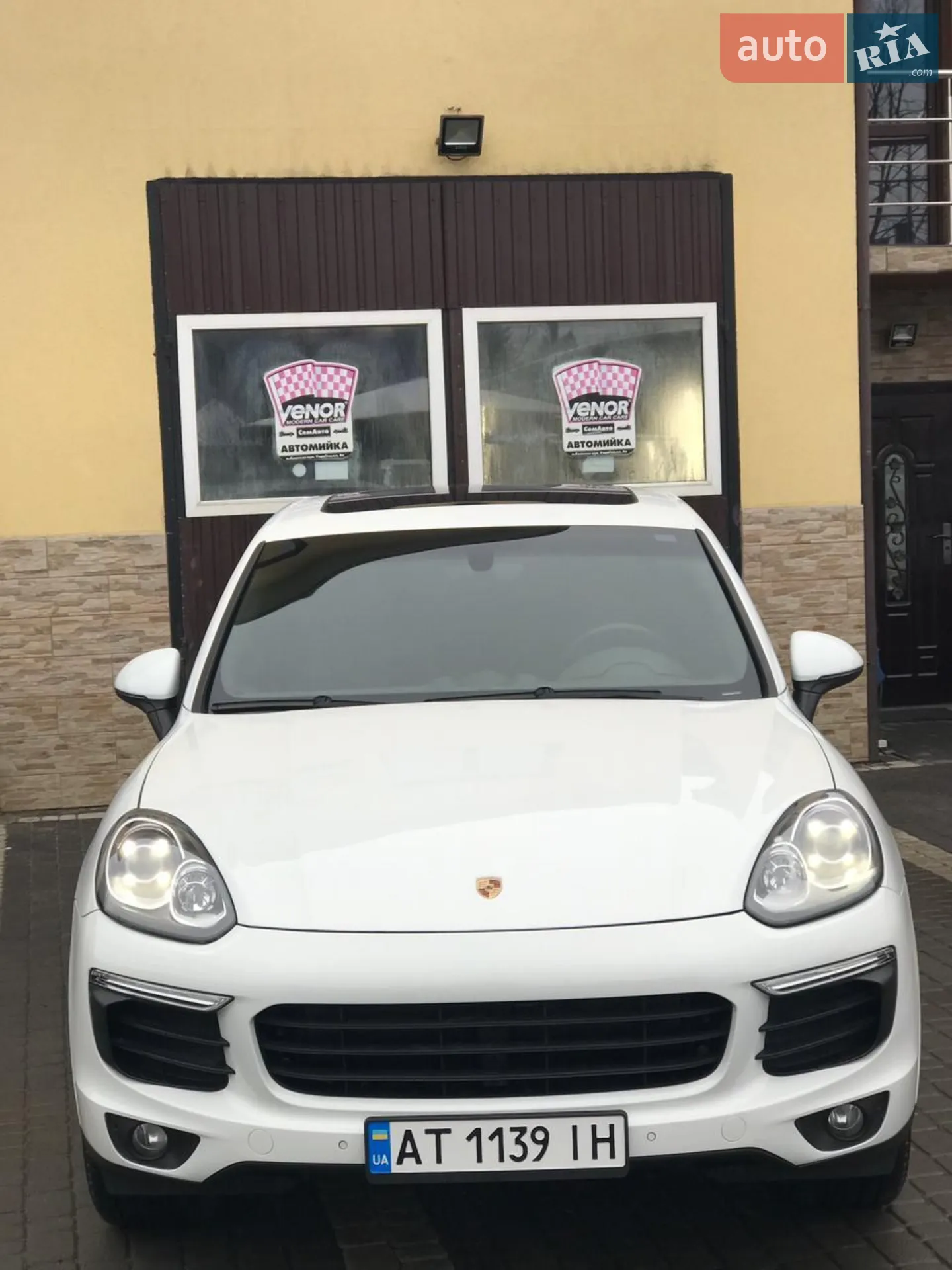 2017 Porsche Cayenne - мініатюра 23