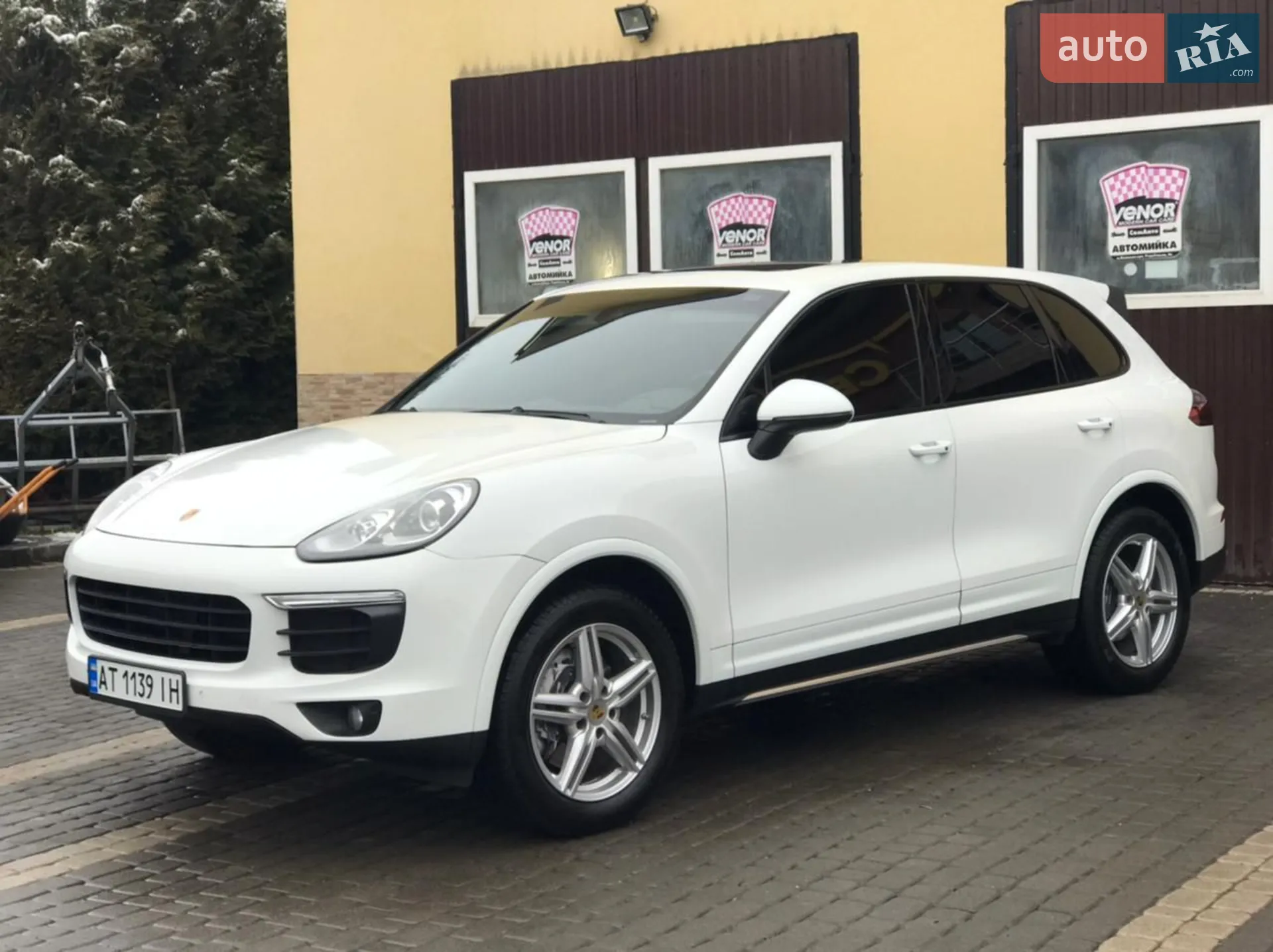 2017 Porsche Cayenne - мініатюра 24