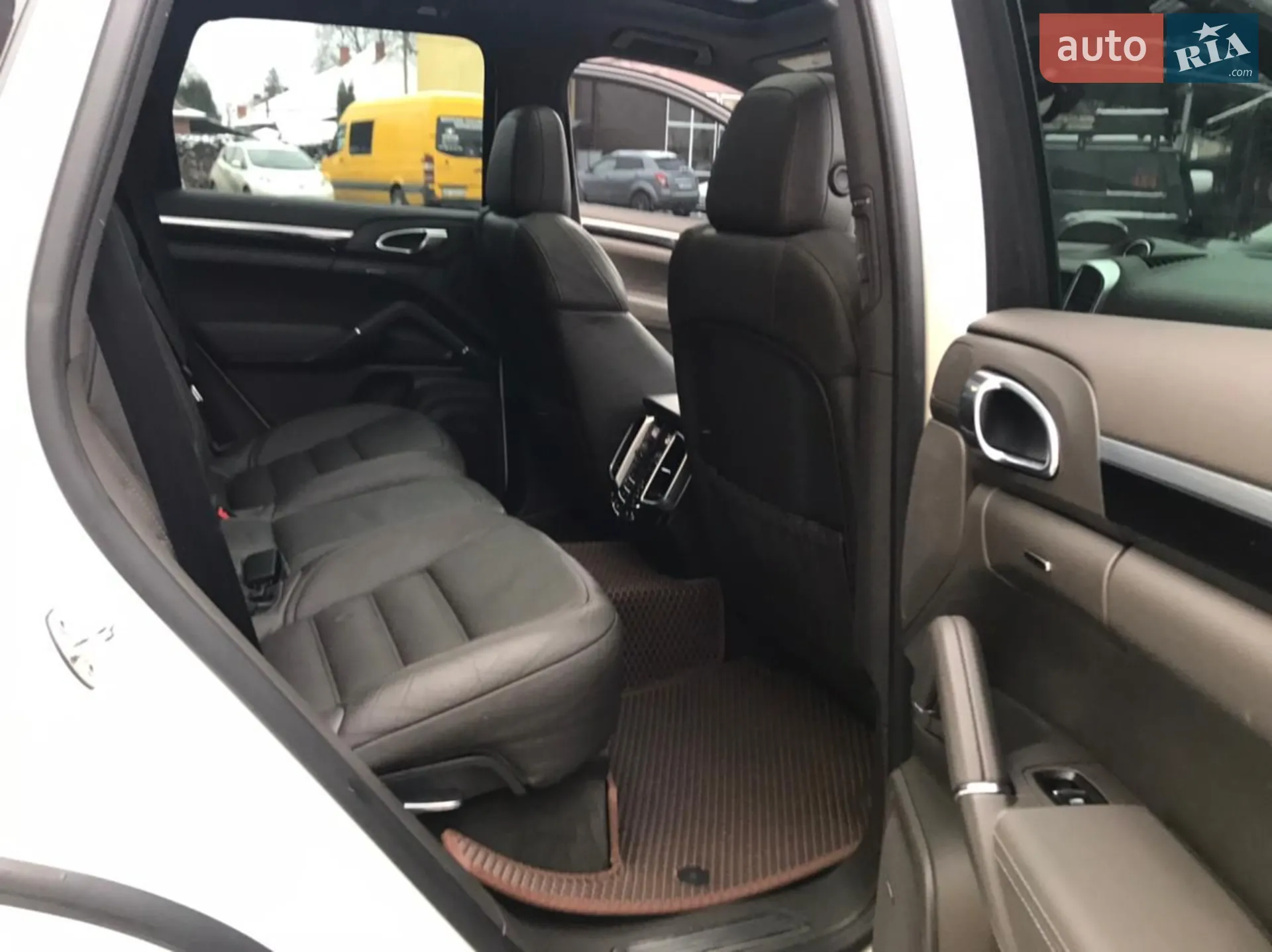 2017 Porsche Cayenne - мініатюра 37