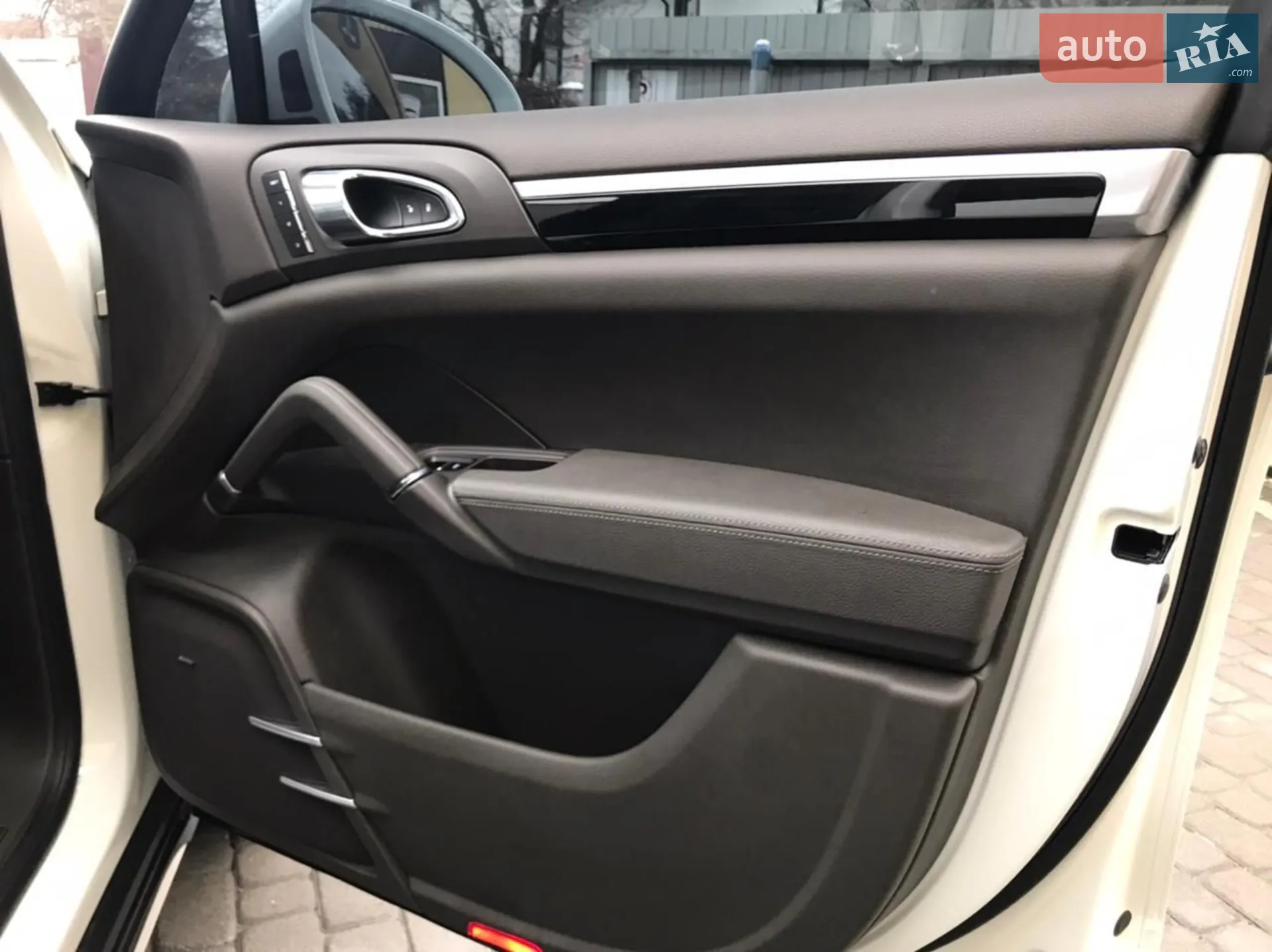 2017 Porsche Cayenne - мініатюра 41