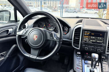 Позашляховик / Кросовер Porsche Cayenne 2011 в 