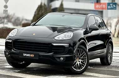 Позашляховик / Кросовер Porsche Cayenne 2016 в Києві