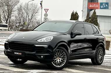 Позашляховик / Кросовер Porsche Cayenne 2016 в Києві