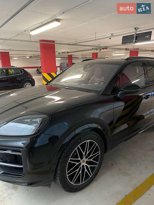 Позашляховик / Кросовер Porsche Cayenne 2023 в Києві