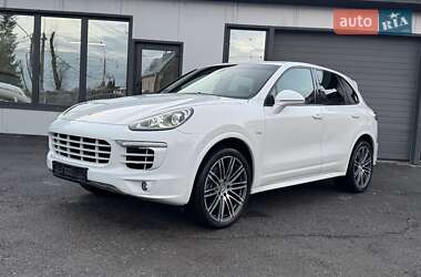 Внедорожник / Кроссовер Porsche Cayenne 2015 в Тернополе