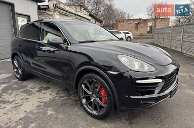 Внедорожник / Кроссовер Porsche Cayenne 2011 в Тернополе