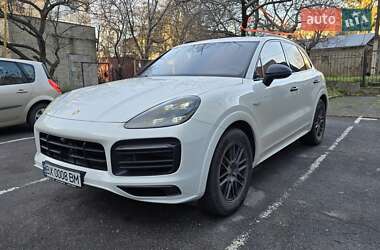 Внедорожник / Кроссовер Porsche Cayenne 2019 в 