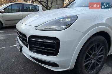 Внедорожник / Кроссовер Porsche Cayenne 2019 в 