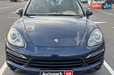 Внедорожник / Кроссовер Porsche Cayenne 2012 в 