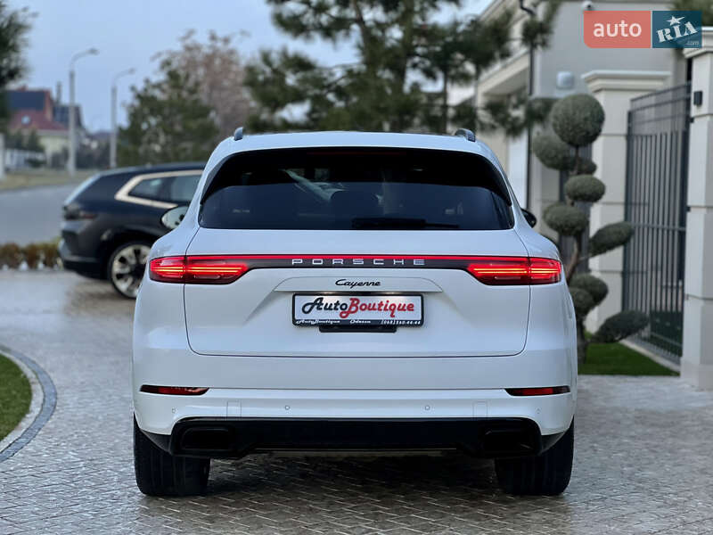 Позашляховик / Кросовер Porsche Cayenne 2018 в Одесі