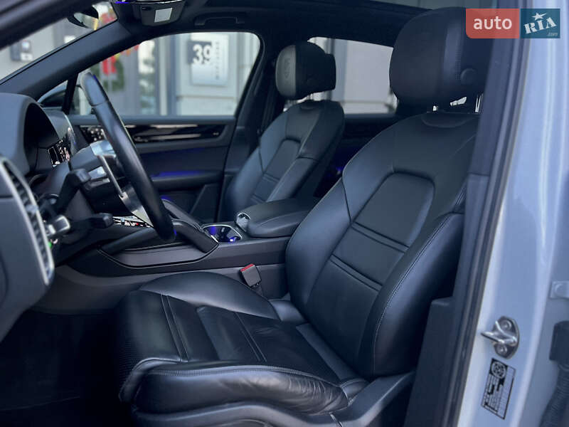 Позашляховик / Кросовер Porsche Cayenne 2018 в Одесі