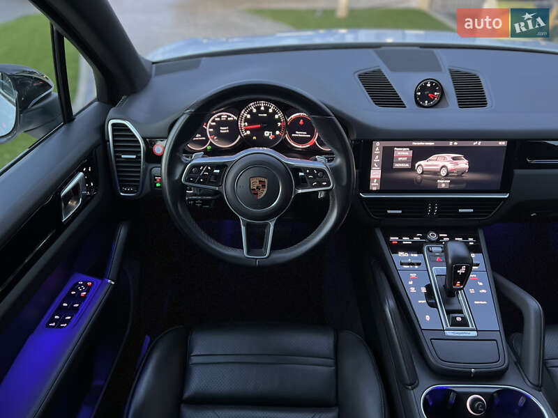 Позашляховик / Кросовер Porsche Cayenne 2018 в Одесі
