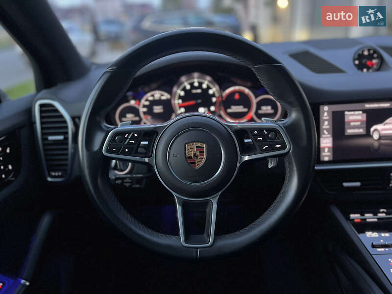 Позашляховик / Кросовер Porsche Cayenne 2018 в Одесі