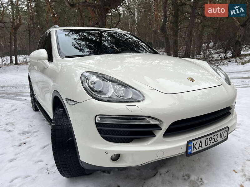 Внедорожник / Кроссовер Porsche Cayenne 2011 в Киеве