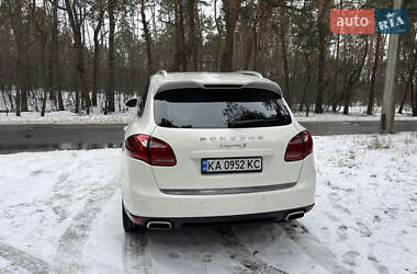 Внедорожник / Кроссовер Porsche Cayenne 2011 в Киеве