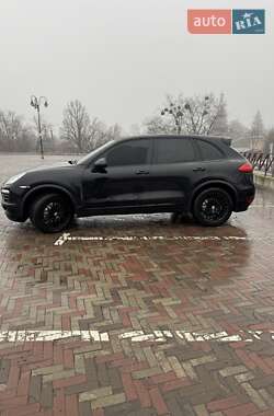 Внедорожник / Кроссовер Porsche Cayenne 2011 в 