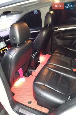Внедорожник / Кроссовер Porsche Cayenne 2006 в 