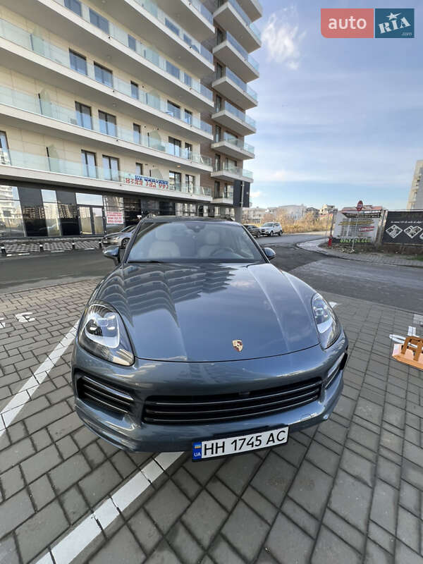 Внедорожник / Кроссовер Porsche Cayenne 2018 в Одессе