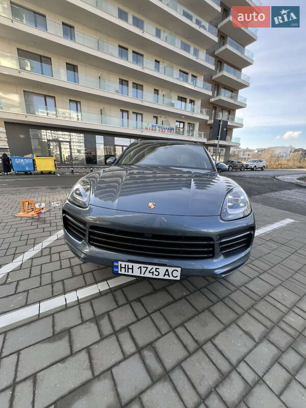 Внедорожник / Кроссовер Porsche Cayenne 2018 в Одессе