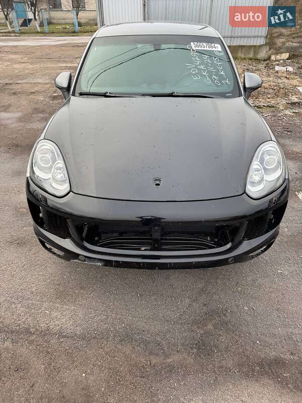 Позашляховик / Кросовер Porsche Cayenne 2016 в 