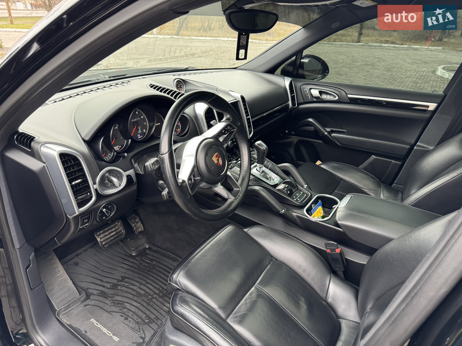 2016 Porsche Cayenne - мініатюра 21