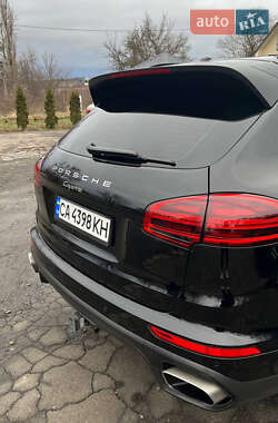 Позашляховик / Кросовер Porsche Cayenne 2017 в 
