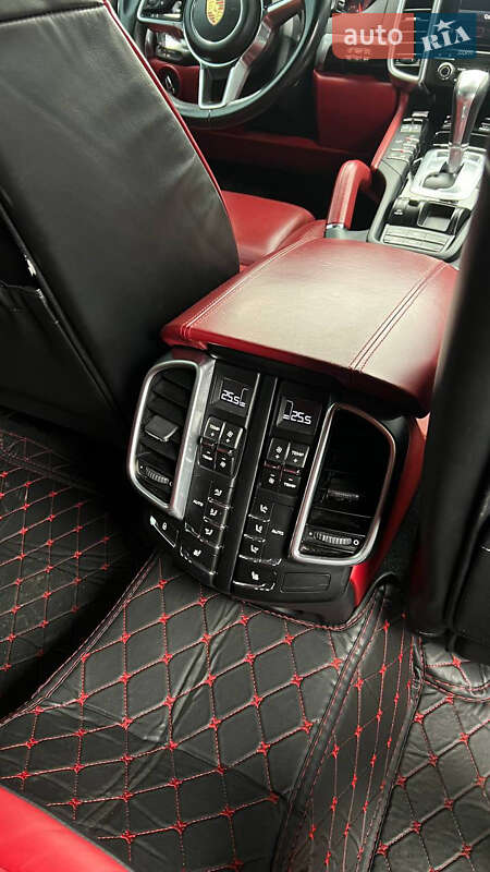 Внедорожник / Кроссовер Porsche Cayenne 2017 в Звенигородке фото 12 Внедорожник / Кроссовер Porsche Cayenne 2017 в Звенигородке