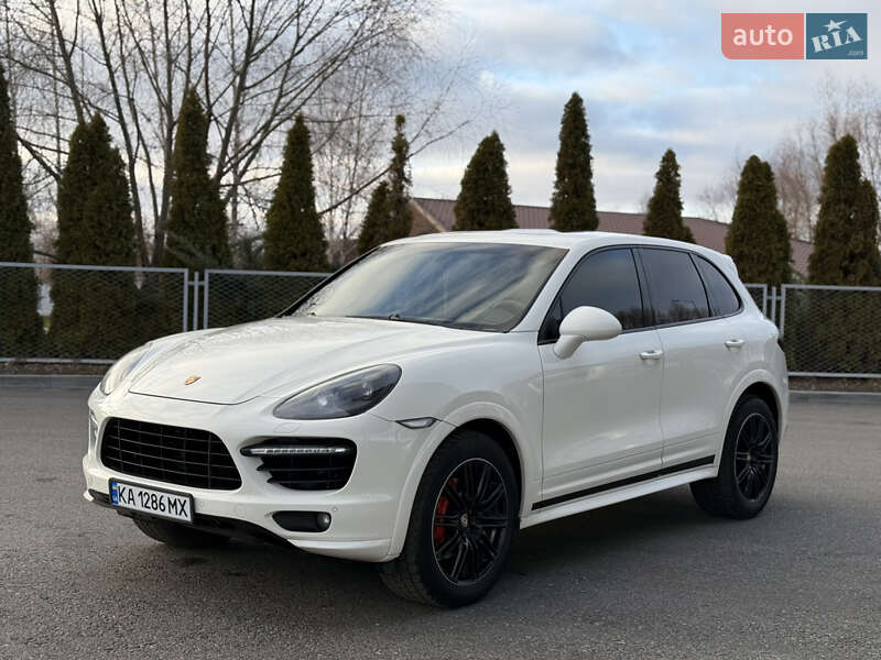 Внедорожник / Кроссовер Porsche Cayenne 2011 в Смеле