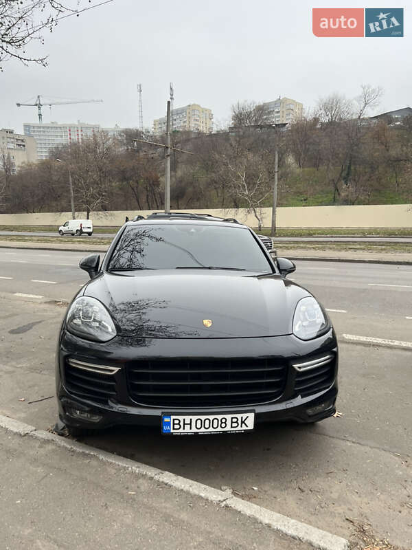 Внедорожник / Кроссовер Porsche Cayenne 2016 в Одессе