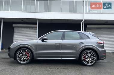 Позашляховик / Кросовер Porsche Cayenne 2021 в Києві