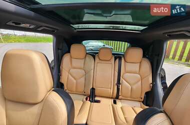 Позашляховик / Кросовер Porsche Cayenne 2015 в 