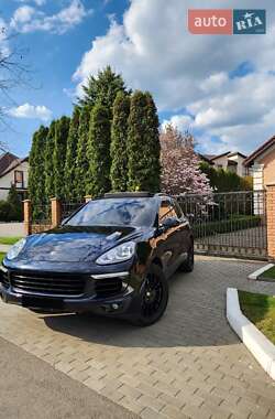 Внедорожник / Кроссовер Porsche Cayenne 2015 в Киеве