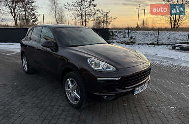 Внедорожник / Кроссовер Porsche Cayenne 2015 в Ровно