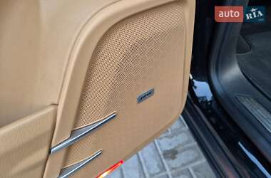 Внедорожник / Кроссовер Porsche Cayenne 2015 в 