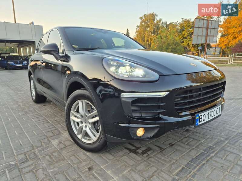 Внедорожник / Кроссовер Porsche Cayenne 2015 в Тернополе