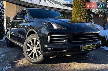 Внедорожник / Кроссовер Porsche Cayenne 2018 в Львове